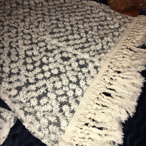 🚫SOLD LOCAL🚫NEW Size XS/S Bohemian Top/Cover up - Picture 4 of 4